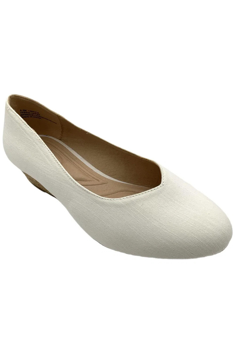 ARRAY Women's Darling Slip-On Wedged Flats White - Medium